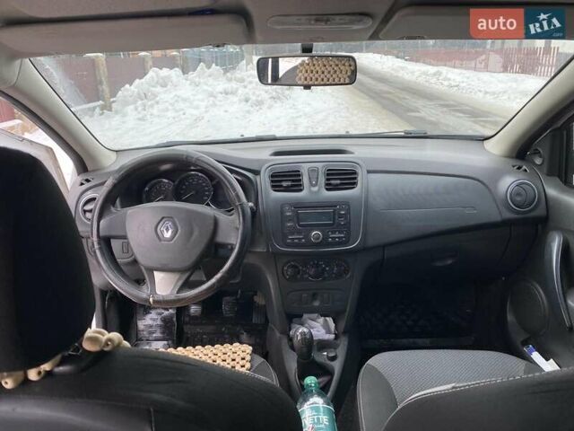 Белый Рено Логан, объемом двигателя 1.46 л и пробегом 215 тыс. км за 5600 $, фото 5 на Automoto.ua