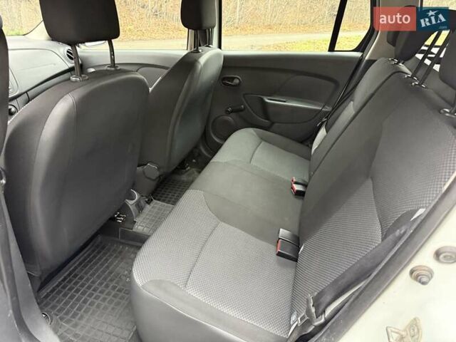 Белый Рено Логан, объемом двигателя 1.46 л и пробегом 190 тыс. км за 6900 $, фото 9 на Automoto.ua