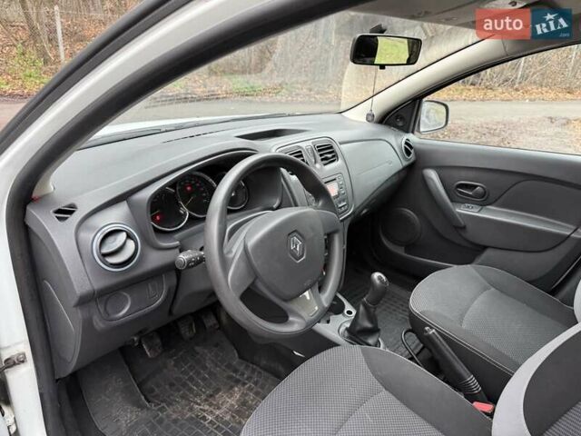 Белый Рено Логан, объемом двигателя 1.46 л и пробегом 190 тыс. км за 6900 $, фото 7 на Automoto.ua