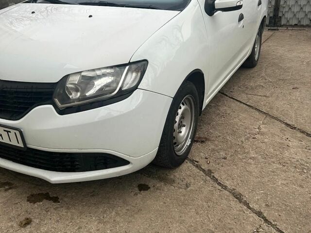 Білий Рено Логан, об'ємом двигуна 1.6 л та пробігом 206 тис. км за 4400 $, фото 6 на Automoto.ua