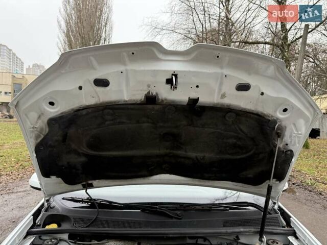 Белый Рено Логан, объемом двигателя 1.46 л и пробегом 190 тыс. км за 6900 $, фото 12 на Automoto.ua