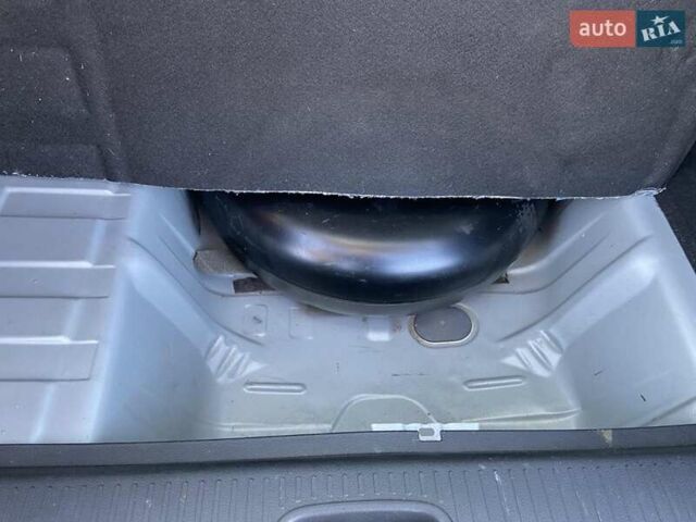 Белый Рено Логан, объемом двигателя 1.15 л и пробегом 178 тыс. км за 6800 $, фото 6 на Automoto.ua