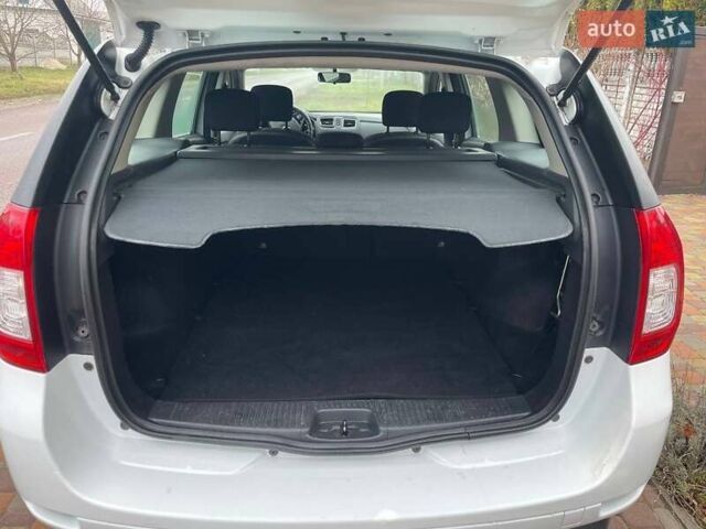 Белый Рено Логан, объемом двигателя 1.46 л и пробегом 167 тыс. км за 9500 $, фото 8 на Automoto.ua