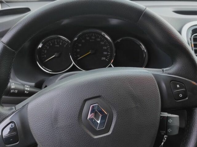 Білий Рено Логан, об'ємом двигуна 1.5 л та пробігом 165 тис. км за 8700 $, фото 7 на Automoto.ua