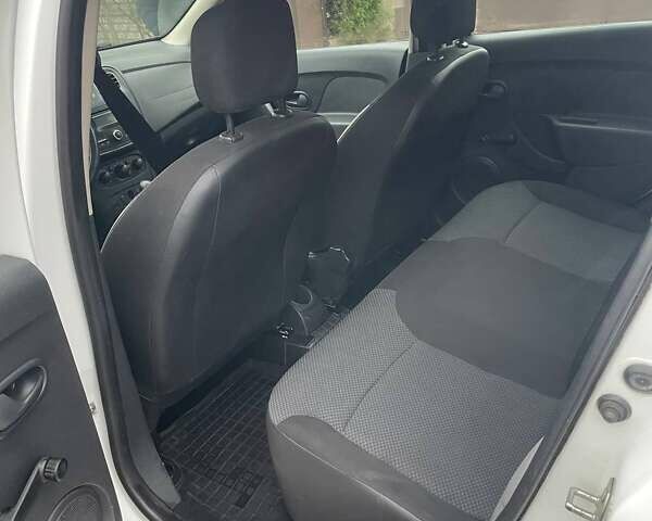 Белый Рено Логан, объемом двигателя 1.46 л и пробегом 167 тыс. км за 9500 $, фото 18 на Automoto.ua