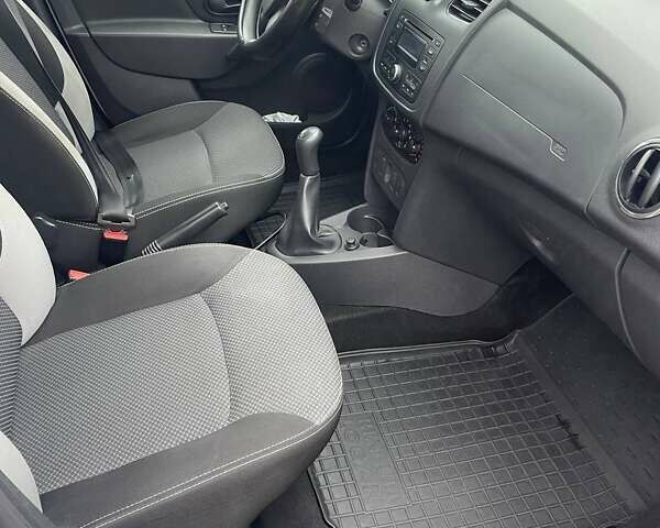 Белый Рено Логан, объемом двигателя 1.46 л и пробегом 167 тыс. км за 9500 $, фото 17 на Automoto.ua