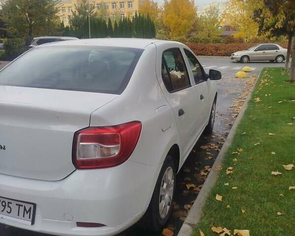 Белый Рено Логан, объемом двигателя 1.1 л и пробегом 280 тыс. км за 4000 $, фото 4 на Automoto.ua