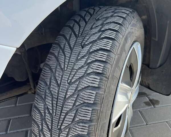 Белый Рено Логан, объемом двигателя 1.46 л и пробегом 215 тыс. км за 7500 $, фото 28 на Automoto.ua