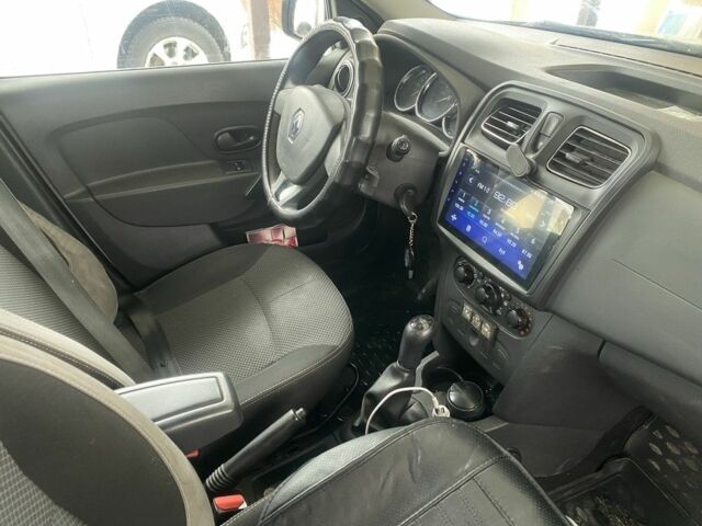 Білий Рено Логан, об'ємом двигуна 1.1 л та пробігом 200 тис. км за 6000 $, фото 6 на Automoto.ua