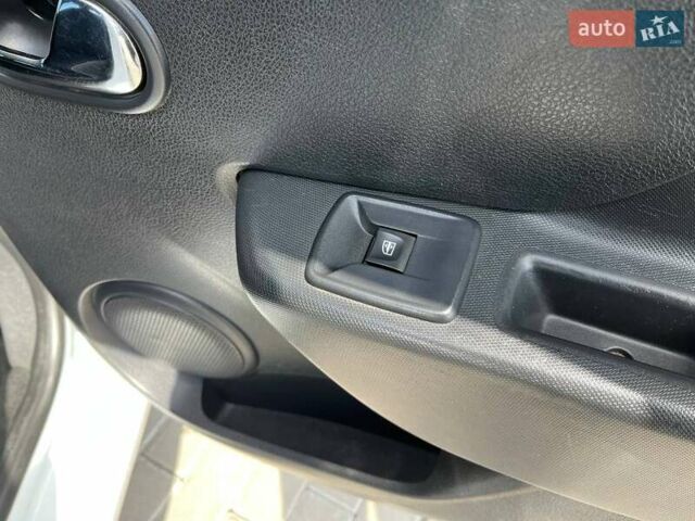 Белый Рено Логан, объемом двигателя 1.46 л и пробегом 215 тыс. км за 7500 $, фото 18 на Automoto.ua