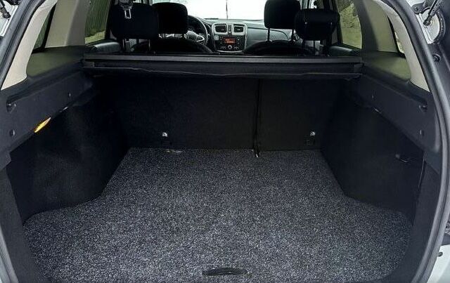 Белый Рено Логан, объемом двигателя 1.5 л и пробегом 74 тыс. км за 8800 $, фото 22 на Automoto.ua