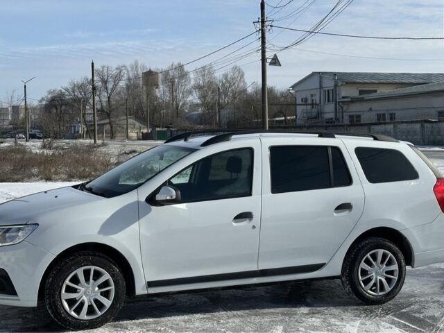 Белый Рено Логан, объемом двигателя 1.5 л и пробегом 74 тыс. км за 8800 $, фото 1 на Automoto.ua
