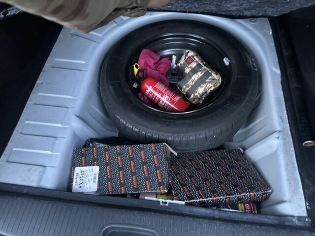 Рено Логан 2017 у Києві на Automoto.ua Білий Рено Логан, об'ємом двигуна 1.5 л та пробігом 300 тис. км за 8200 $, фото 5 на Automoto.ua