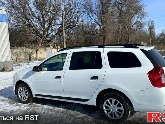 Белый Рено Логан, объемом двигателя 1.5 л и пробегом 740 тыс. км за 8800 $, фото 2 на Automoto.ua