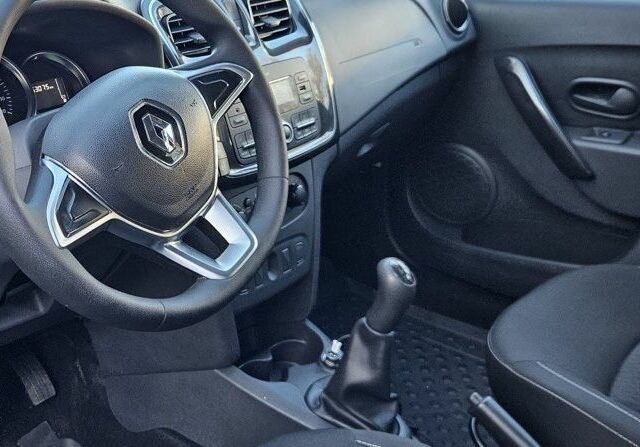 Белый Рено Логан, объемом двигателя 1.5 л и пробегом 74 тыс. км за 8800 $, фото 17 на Automoto.ua