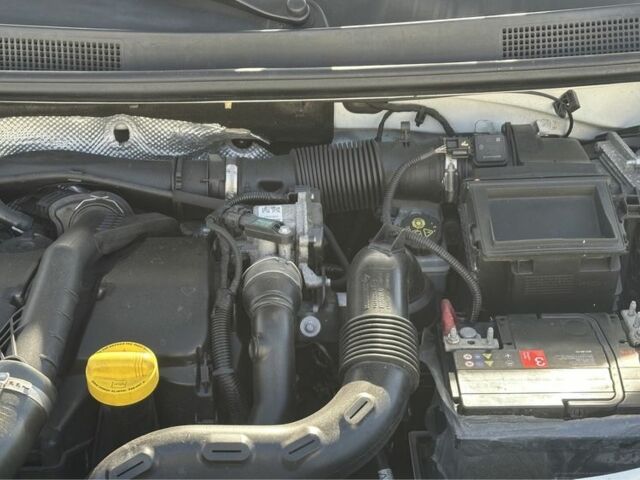 Белый Рено Логан, объемом двигателя 1.5 л и пробегом 74 тыс. км за 8800 $, фото 23 на Automoto.ua