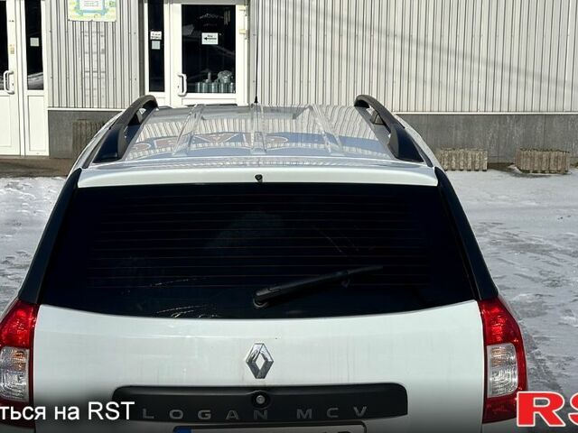 Белый Рено Логан, объемом двигателя 1.5 л и пробегом 740 тыс. км за 8800 $, фото 4 на Automoto.ua
