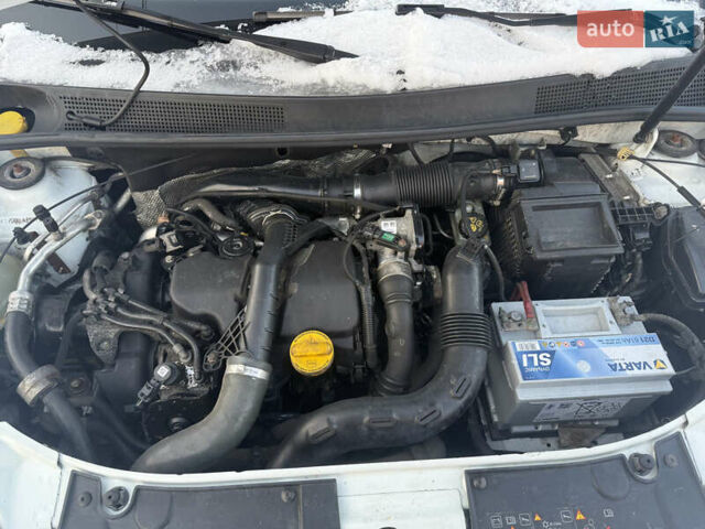 Белый Рено Логан, объемом двигателя 1.46 л и пробегом 290 тыс. км за 7500 $, фото 10 на Automoto.ua