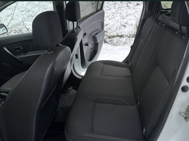 Білий Рено Логан, об'ємом двигуна 1.5 л та пробігом 74 тис. км за 8800 $, фото 21 на Automoto.ua