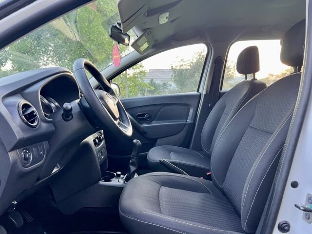 Білий Рено Логан, об'ємом двигуна 1.5 л та пробігом 56 тис. км за 9980 $, фото 9 на Automoto.ua
