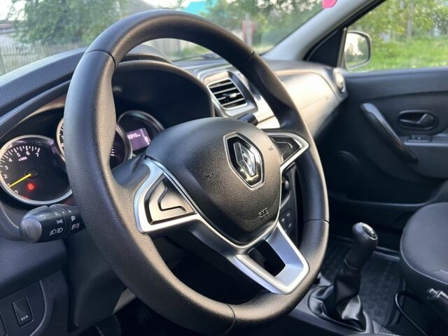 Білий Рено Логан, об'ємом двигуна 1.5 л та пробігом 56 тис. км за 9980 $, фото 8 на Automoto.ua
