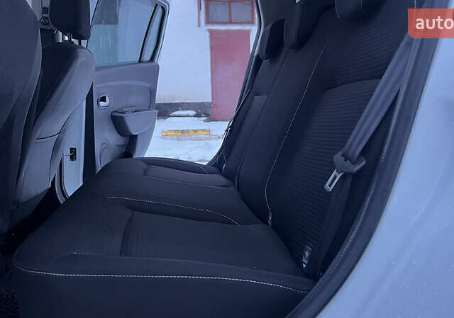 Белый Рено Логан, объемом двигателя 1.46 л и пробегом 70 тыс. км за 10800 $, фото 18 на Automoto.ua