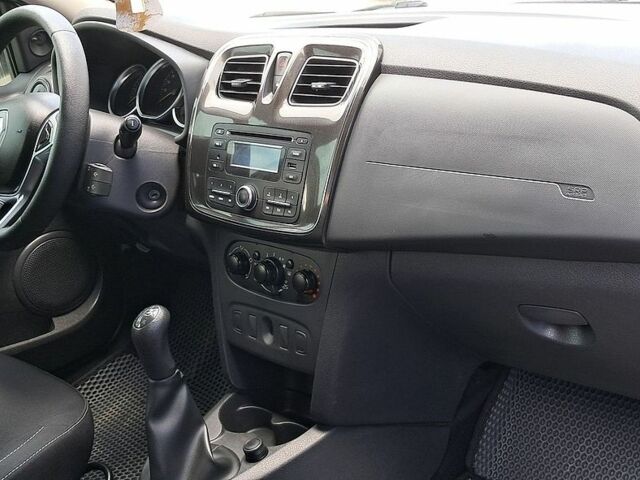 Білий Рено Логан, об'ємом двигуна 1.5 л та пробігом 93 тис. км за 8600 $, фото 20 на Automoto.ua