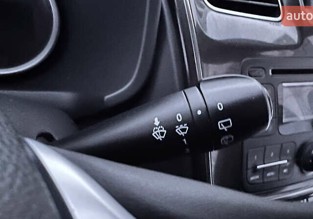 Білий Рено Логан, об'ємом двигуна 1.46 л та пробігом 70 тис. км за 10500 $, фото 29 на Automoto.ua