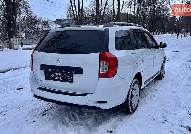 Білий Рено Логан, об'ємом двигуна 1.46 л та пробігом 70 тис. км за 10500 $, фото 5 на Automoto.ua