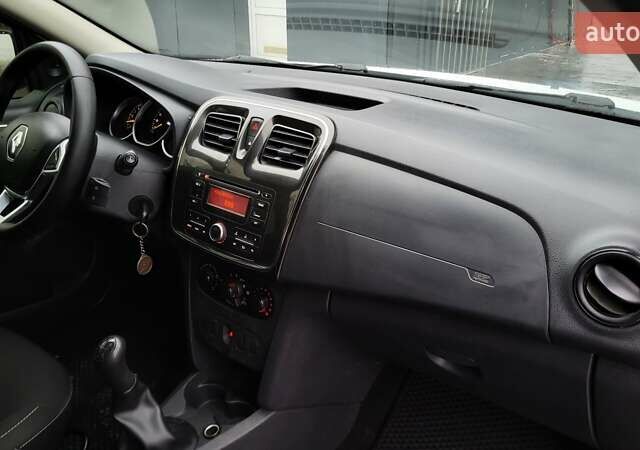 Білий Рено Логан, об'ємом двигуна 1.46 л та пробігом 94 тис. км за 8900 $, фото 13 на Automoto.ua