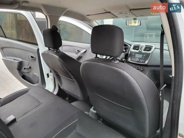 Білий Рено Логан, об'ємом двигуна 1.46 л та пробігом 94 тис. км за 8900 $, фото 16 на Automoto.ua