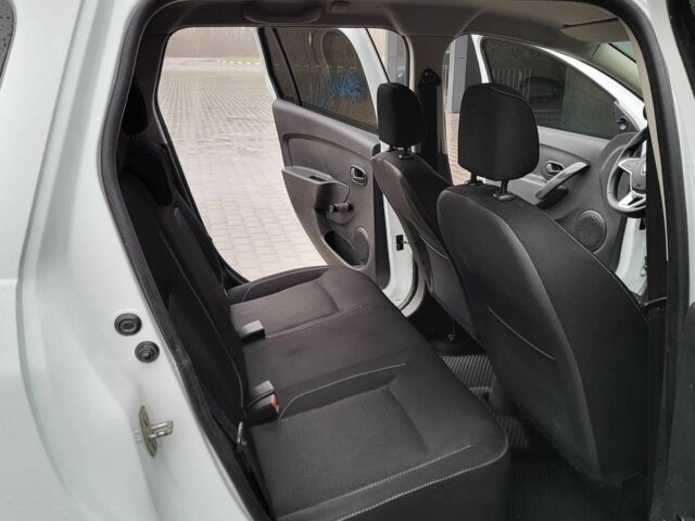 Білий Рено Логан, об'ємом двигуна 1.5 л та пробігом 94 тис. км за 8900 $, фото 15 на Automoto.ua