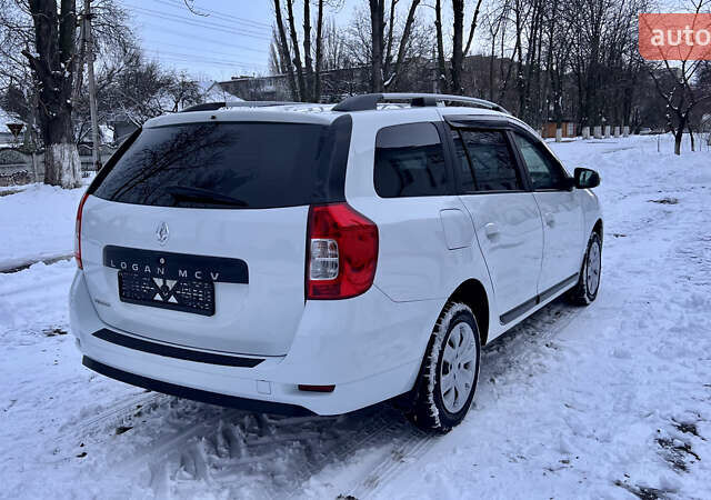Білий Рено Логан, об'ємом двигуна 1.46 л та пробігом 70 тис. км за 10500 $, фото 6 на Automoto.ua