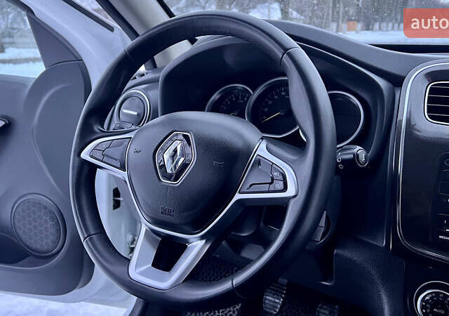Білий Рено Логан, об'ємом двигуна 1.46 л та пробігом 70 тис. км за 10500 $, фото 21 на Automoto.ua