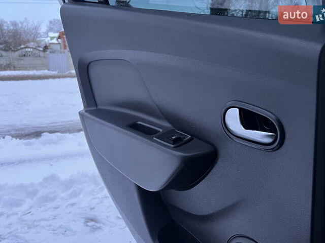 Белый Рено Логан, объемом двигателя 1.46 л и пробегом 70 тыс. км за 10800 $, фото 28 на Automoto.ua