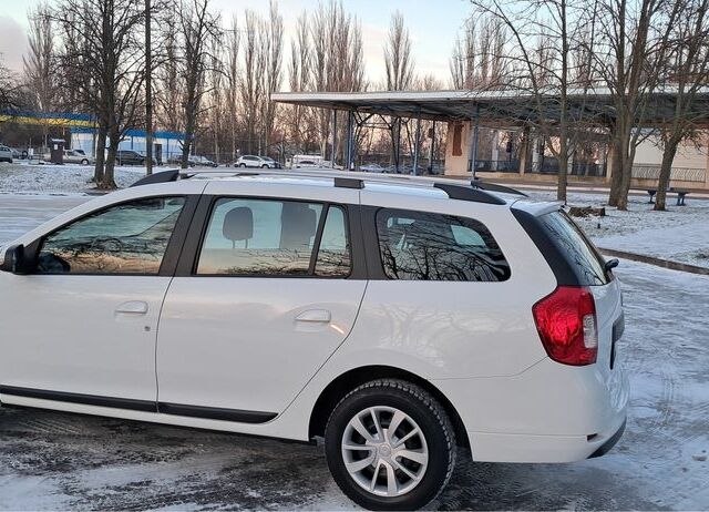 Белый Рено Логан, объемом двигателя 1.5 л и пробегом 73 тыс. км за 10300 $, фото 7 на Automoto.ua