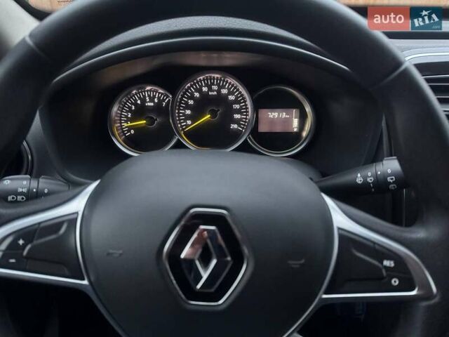 Белый Рено Логан, объемом двигателя 0.9 л и пробегом 73 тыс. км за 9000 $, фото 12 на Automoto.ua