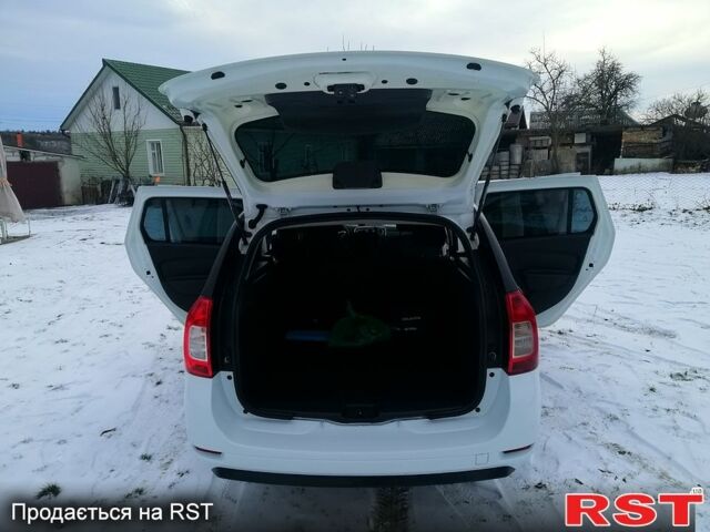 Белый Рено Логан, объемом двигателя 1.5 л и пробегом 221 тыс. км за 5800 $, фото 10 на Automoto.ua