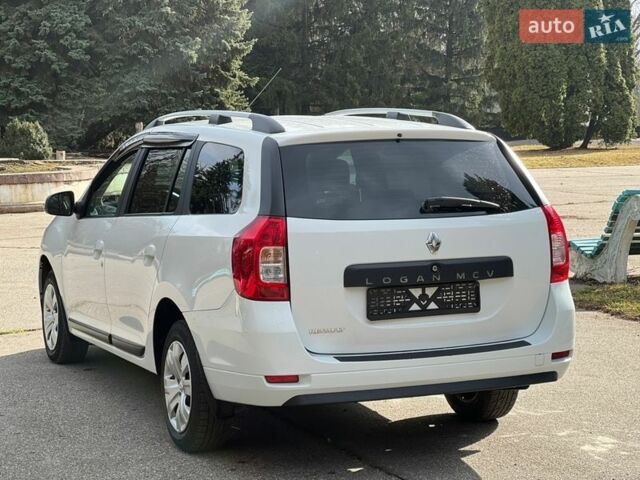 Білий Рено Логан, об'ємом двигуна 1.46 л та пробігом 76 тис. км за 9950 $, фото 6 на Automoto.ua