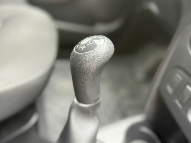 Белый Рено Логан, объемом двигателя 1.5 л и пробегом 72 тыс. км за 9800 $, фото 10 на Automoto.ua