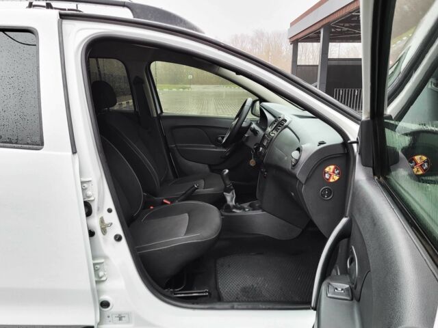 Білий Рено Логан, об'ємом двигуна 1.5 л та пробігом 94 тис. км за 8900 $, фото 14 на Automoto.ua