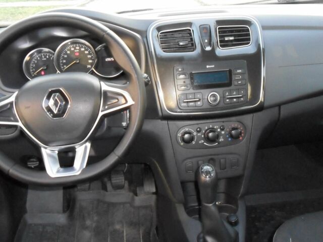 Белый Рено Логан, объемом двигателя 1.5 л и пробегом 128 тыс. км за 8400 $, фото 10 на Automoto.ua