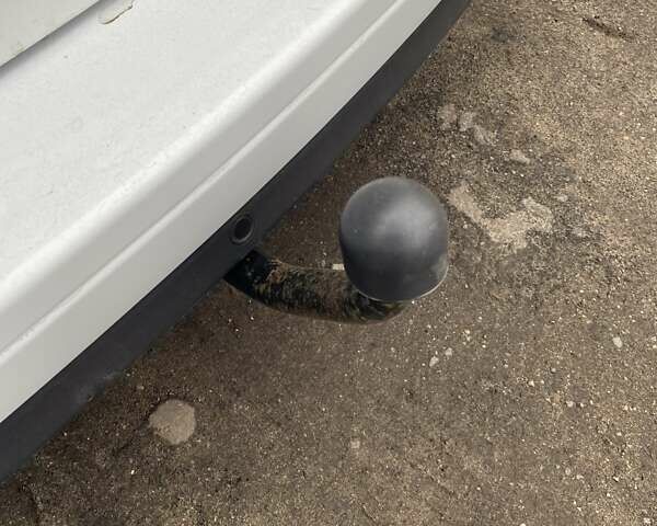 Белый Рено Логан, объемом двигателя 1.46 л и пробегом 86 тыс. км за 11200 $, фото 4 на Automoto.ua