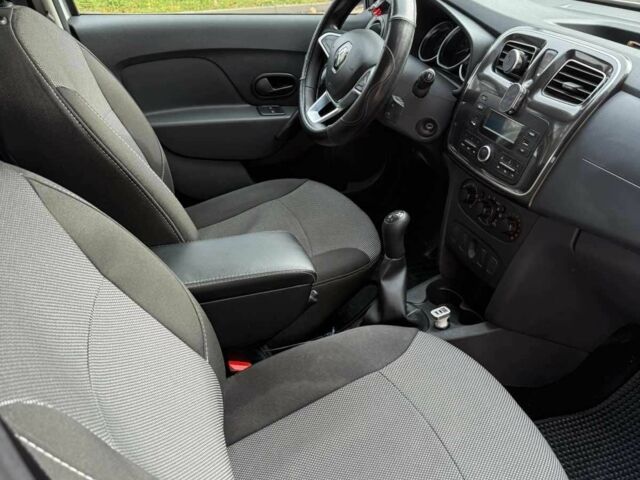 Білий Рено Логан, об'ємом двигуна 1.5 л та пробігом 56 тис. км за 10800 $, фото 6 на Automoto.ua