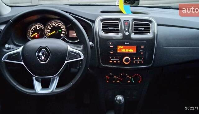 Білий Рено Логан, об'ємом двигуна 1.5 л та пробігом 60 тис. км за 12500 $, фото 4 на Automoto.ua