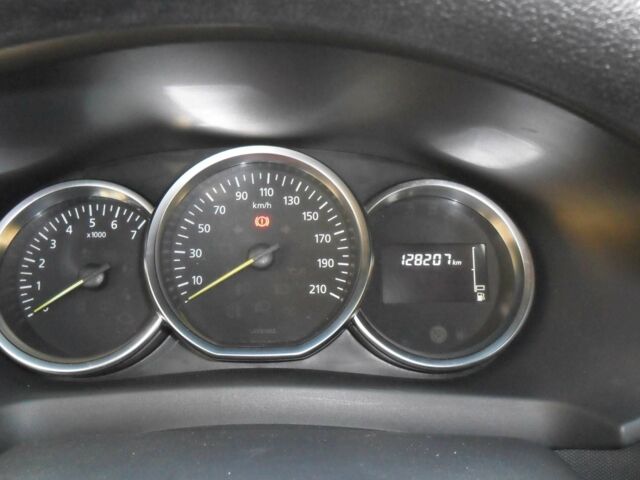 Белый Рено Логан, объемом двигателя 1.5 л и пробегом 128 тыс. км за 8400 $, фото 11 на Automoto.ua