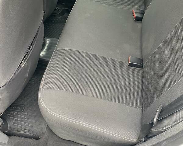 Белый Рено Логан, объемом двигателя 1.46 л и пробегом 86 тыс. км за 11200 $, фото 6 на Automoto.ua