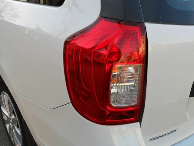 Белый Рено Логан, объемом двигателя 1.5 л и пробегом 128 тыс. км за 8400 $, фото 4 на Automoto.ua