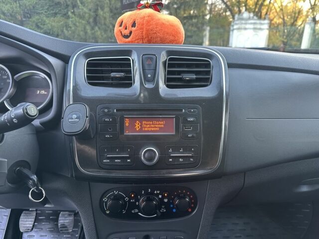 Белый Рено Логан, объемом двигателя 1.5 л и пробегом 73 тыс. км за 10300 $, фото 11 на Automoto.ua