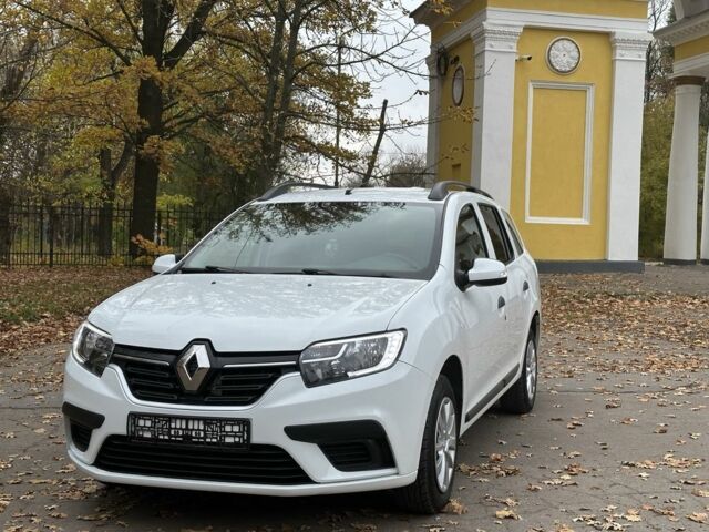 Белый Рено Логан, объемом двигателя 1.5 л и пробегом 73 тыс. км за 10300 $, фото 1 на Automoto.ua